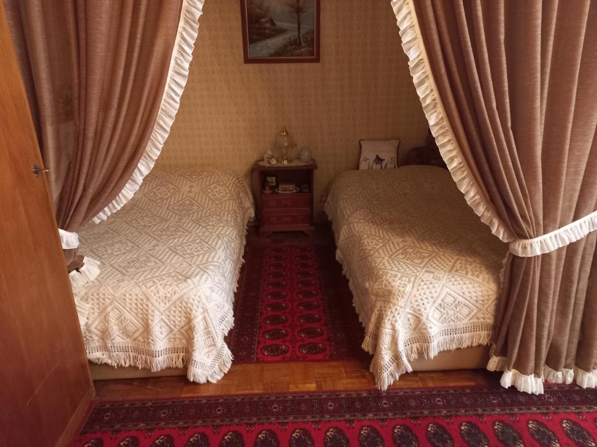 Ferienwohnung ,,Wohnen Wie Zu Grossmutter'S Zeiten'' Vienna Exterior photo